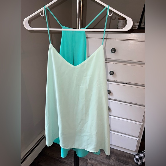 Express Reversible Tank Top - Picture 1 of 1